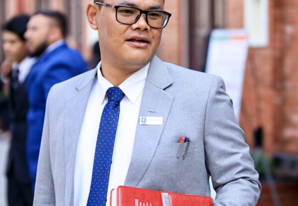 D7FD6815-F0D3-4DEF-8B2A-04934049D44E_1_201_a